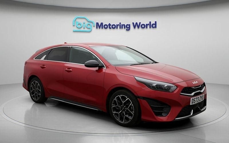 Used Kia ProCeed GT-Line 159 HP (116 kW) 2023 Red Estate