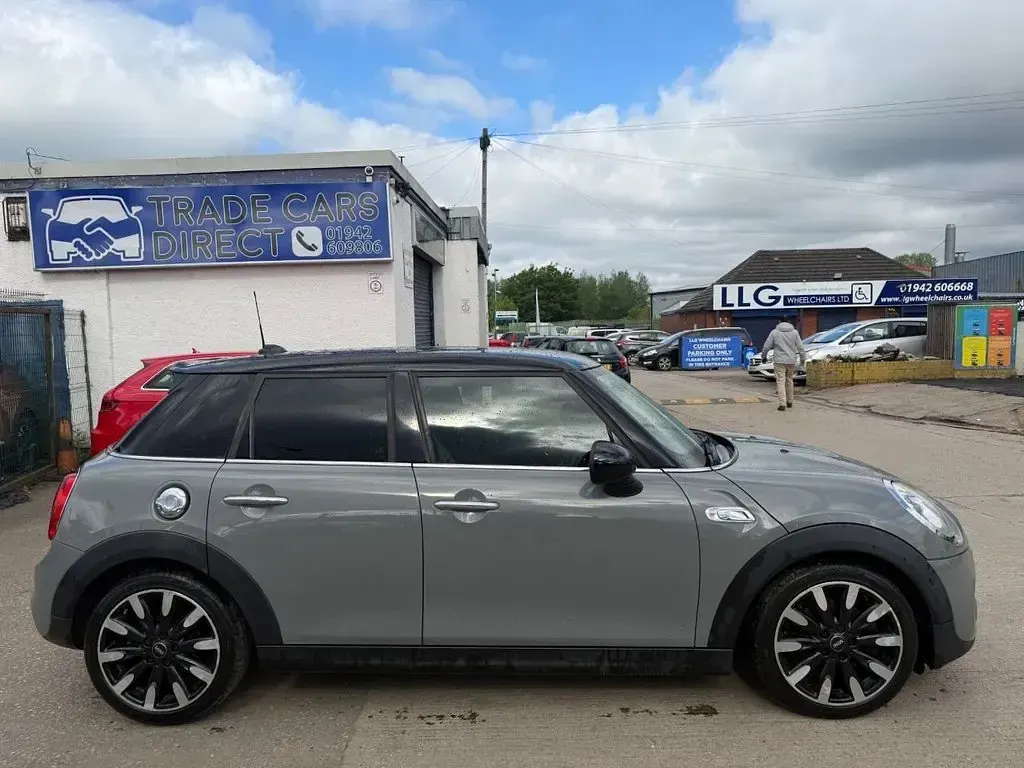 Used Mini Cooper SD Hatch 170 HP (125 kW) 2016 Grey Hatchback