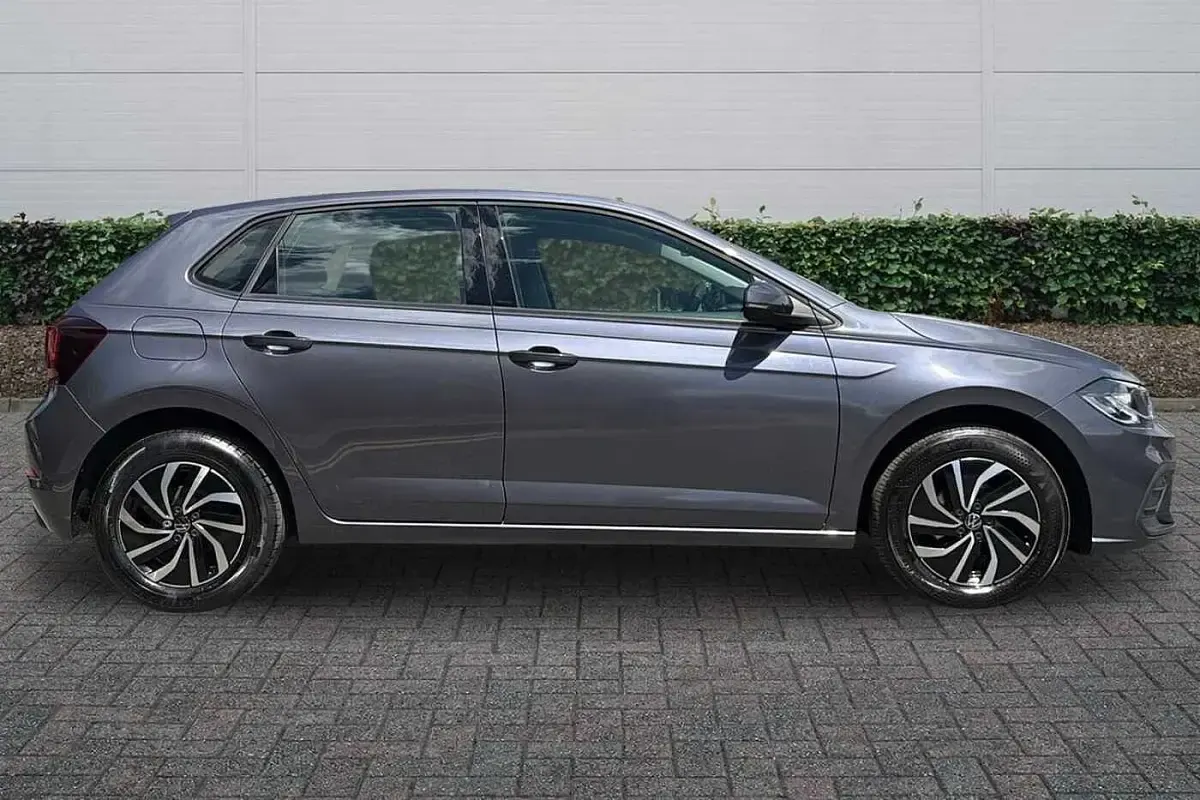 Used VW Polo Life 95 HP (69 kW) 2022 Grey Hatchback