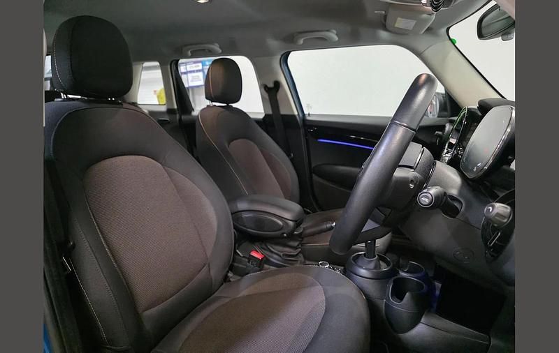 Usado Mini Cooper Classic 134 CV (98 kW) 2024 Azul Utilitario