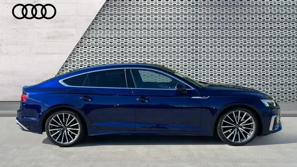 Used Audi A5 Sportback S-Line 204 HP (150 kW) 2023 Blue Hatchback
