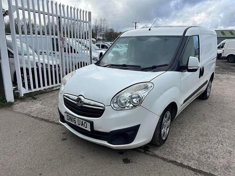 Used Vauxhall Combo Sportive 2016 White MPV