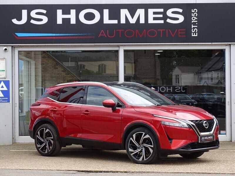 Red Used 2022 Nissan Qashqai S SUV | £20,390 (A bit pricey) - Image 1/4