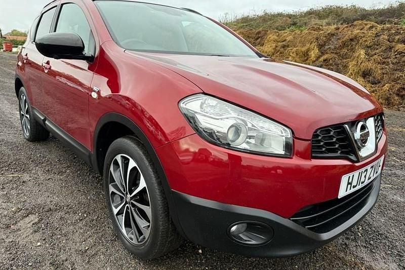 Red Used 2013 Nissan Qashqai 360º SUV | £4,995 (Fair price) - Image 1/1