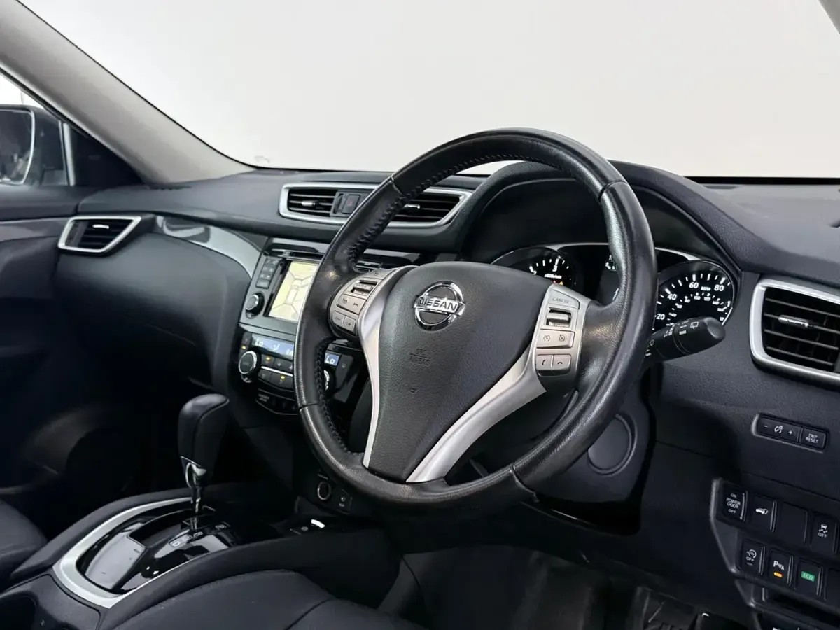 Used Nissan X-Trail Tekna 131 HP (96 kW) 2016 Silver SUV