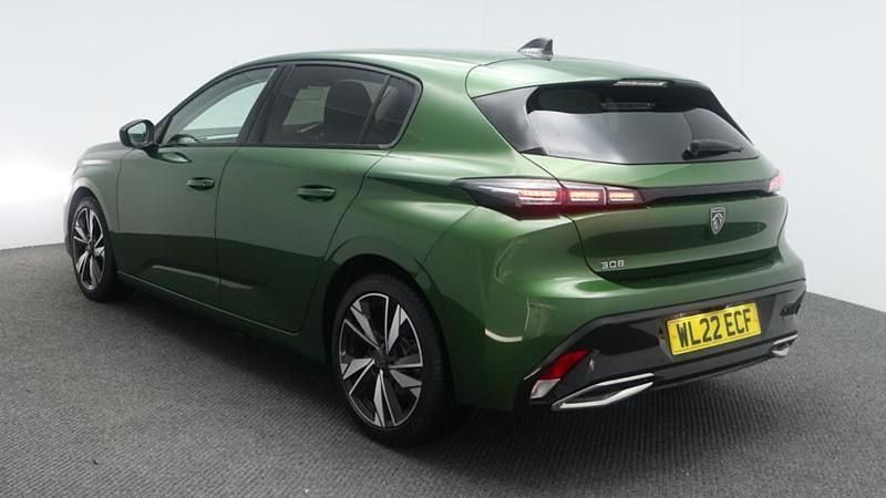 Used Peugeot 308 Allure 130 HP (95 kW) 2022 Green Hatchback