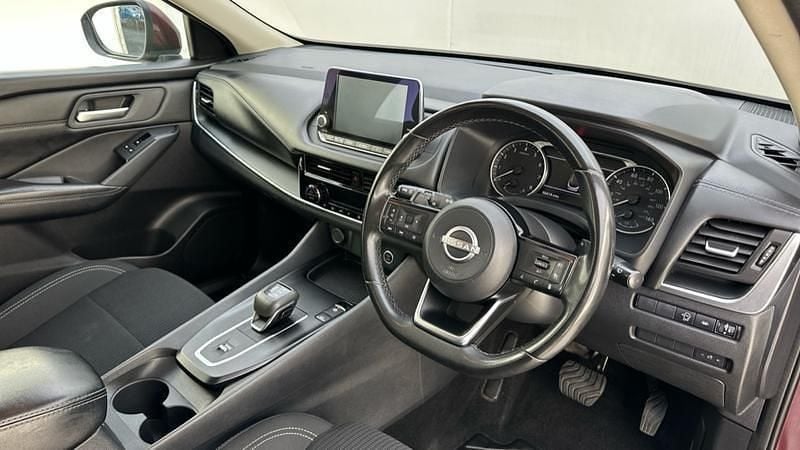 Used Nissan Qashqai Acenta Premium 158 HP (116 kW) 2023 Red SUV