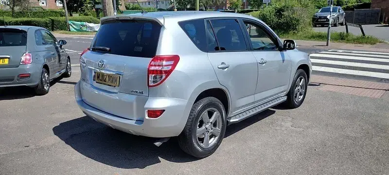 Used Toyota RAV4 150 HP (110 kW) 2012 Silver SUV