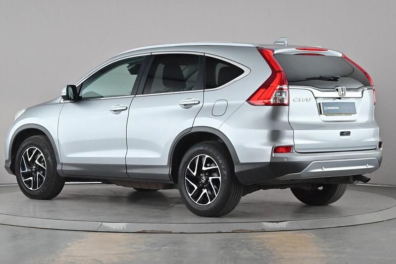 Used Honda CR-V SE Plus 155 HP (114 kW) 2018 Lunar silver SUV