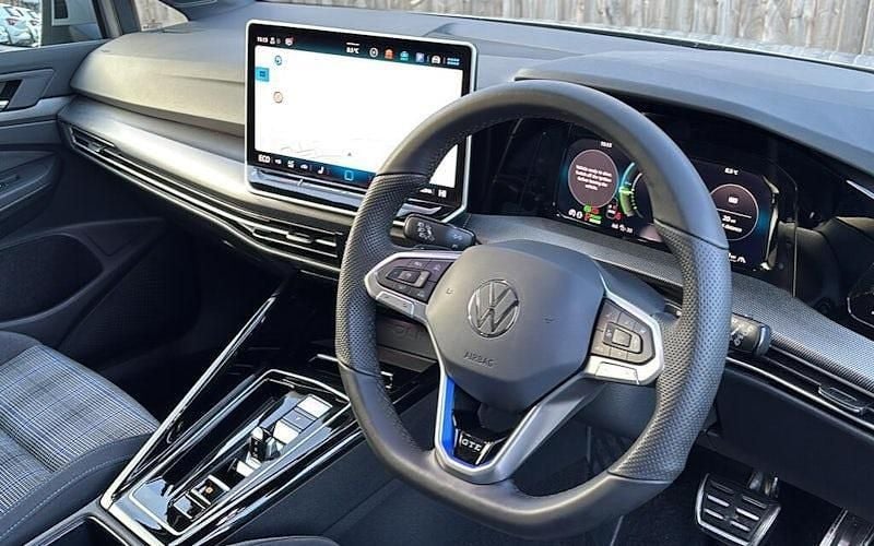 Grey New 2025 VW Golf VIII GTE Hatchback | £28,999 (Super price) - Image 1/4