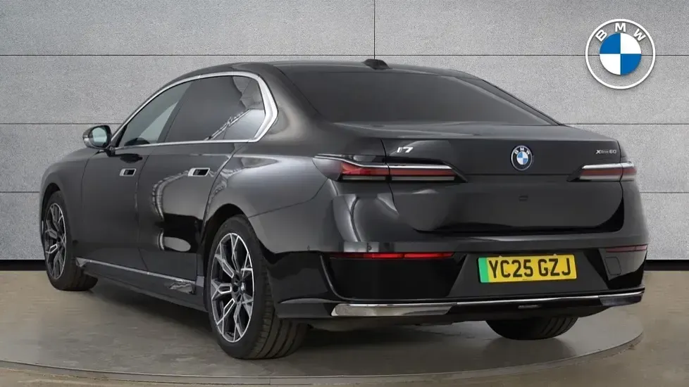 Used BMW i7 Comfort Edition 400 kW (544 HP) 2025 Black Sedan