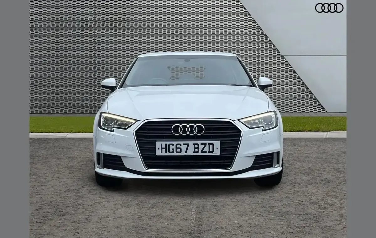 Used Audi A3 Sport 150 HP (110 kW) 2017 White Hatchback