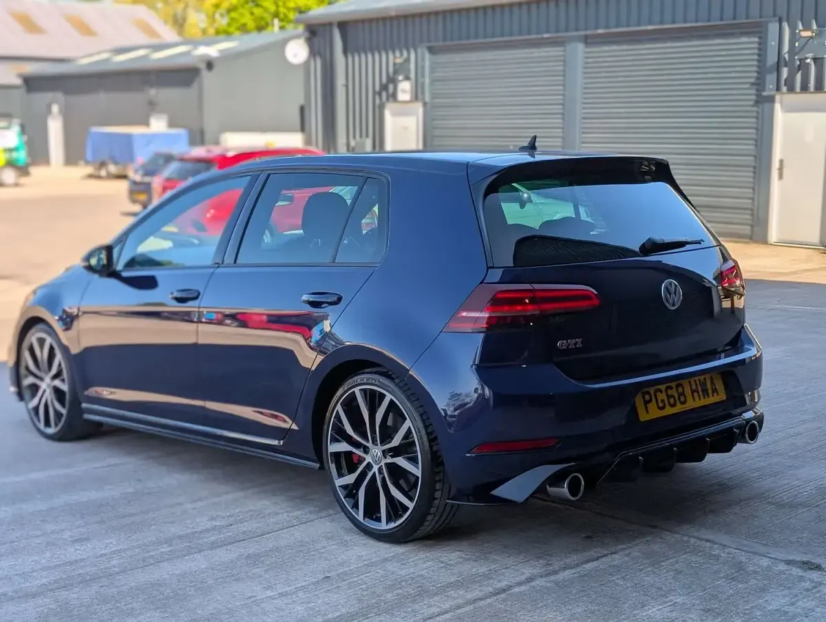Used VW Golf VII GTI 245 HP (180 kW) 2019 Blue Hatchback