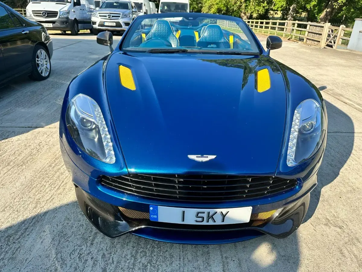 Used Aston Martin Vanquish 565 HP (415 kW) 2013 Blue Cabriolet
