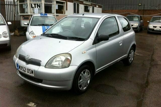 Used Toyota Yaris 74 HP (54 kW) 2002 Hatchback