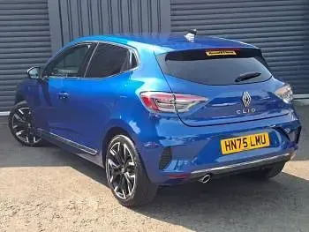 Used Renault Clio Techno 90 HP (66 kW) 2025 Blue Hatchback