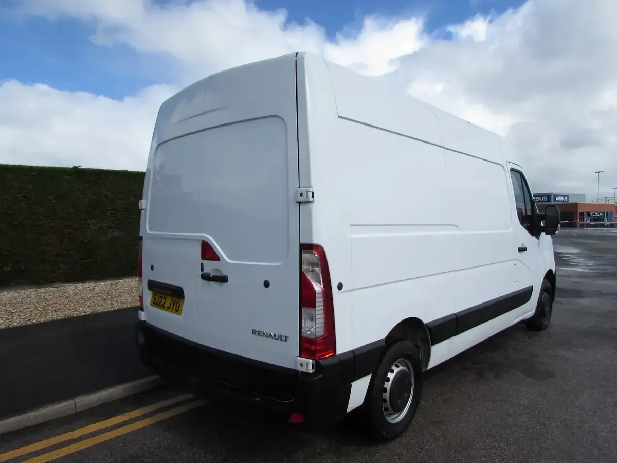 Used Renault Master Business 2022 White MPV