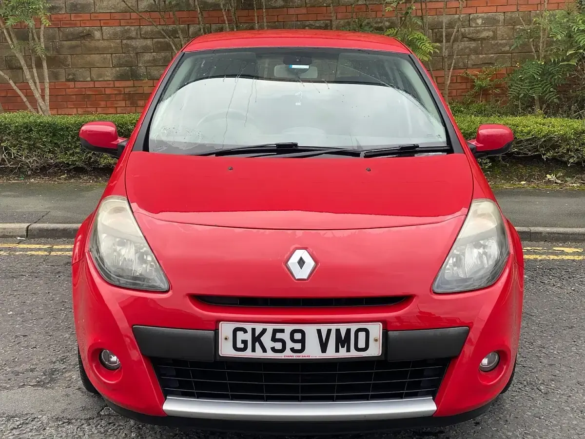 Used Renault Clio Dynamique 2009 Red Hatchback