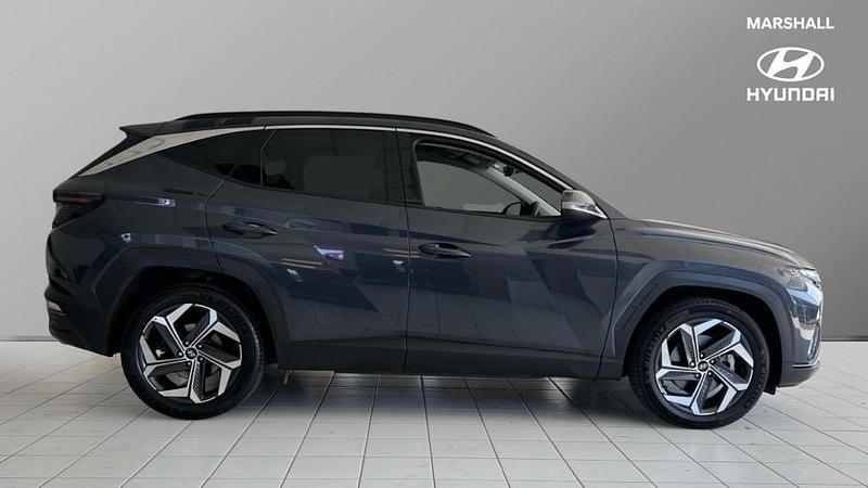 Usado Hyundai Tucson Premium 230 CV (169 kW) 2022 Gris SUV