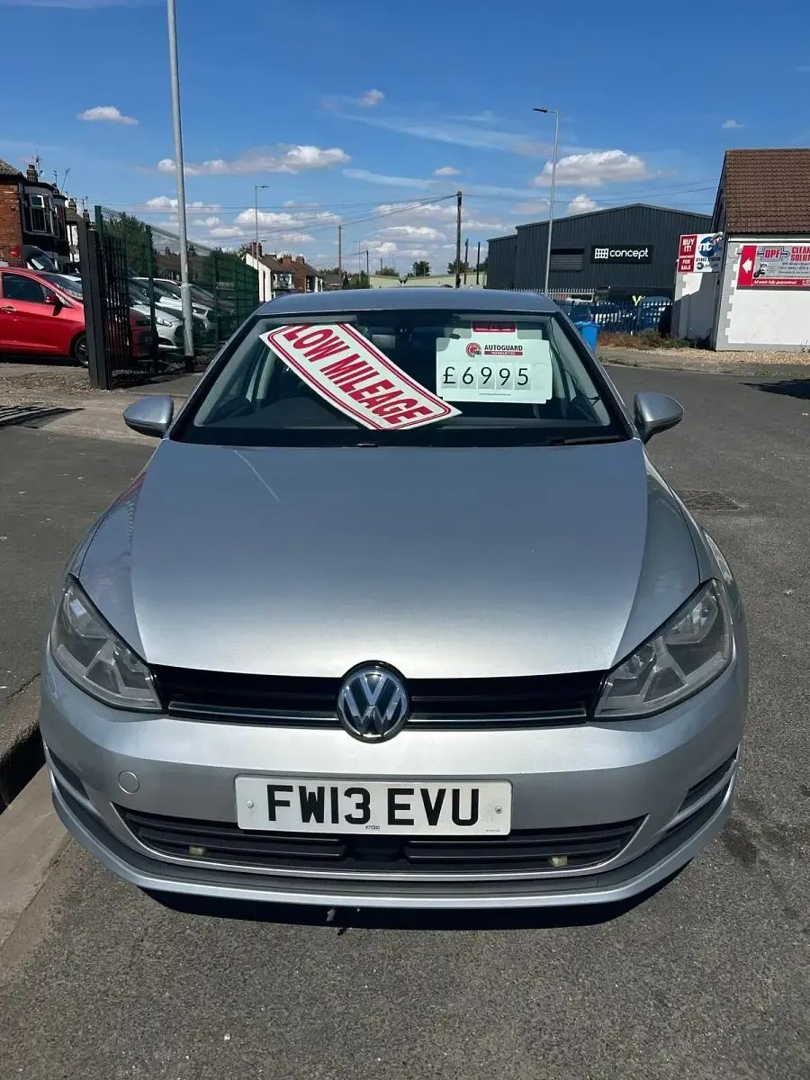 Used VW Golf VII SE 147 HP (108 kW) 2013 Silver Hatchback