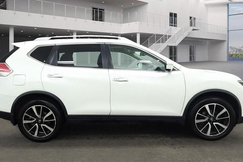 Storm white Used 2017 Nissan X-Trail N-Vision SUV | £10,675 (Good price) - Image 1/1