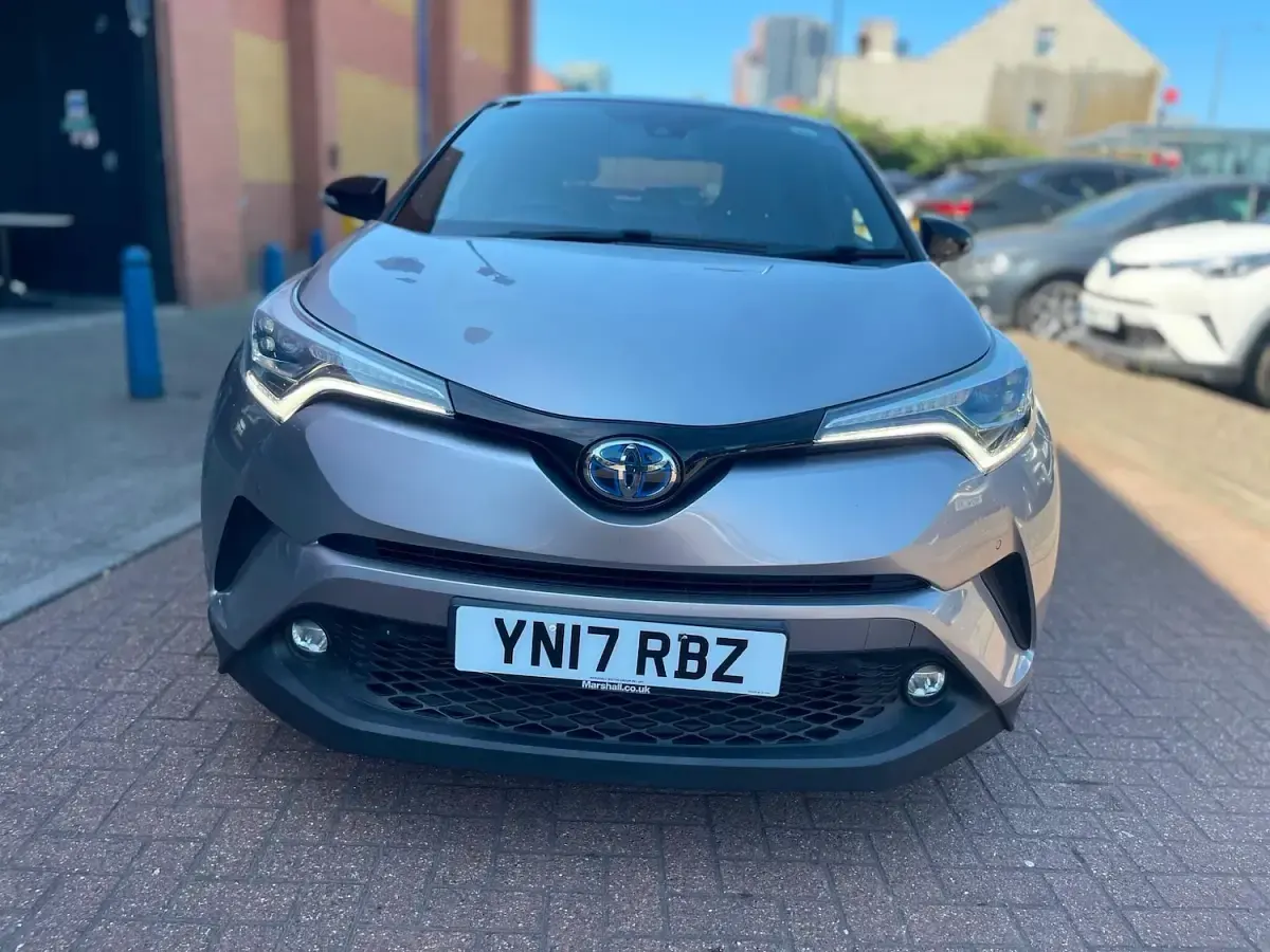 Used Toyota C-HR 122 HP (89 kW) 2017 Silver SUV