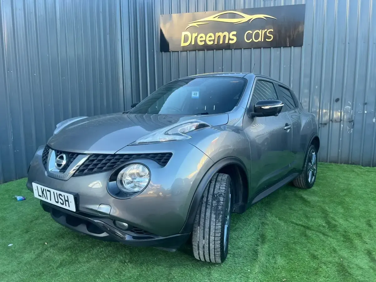 Usado Nissan Juke Tekna 115 HP (84 kW) 2017 Cinzento SUV