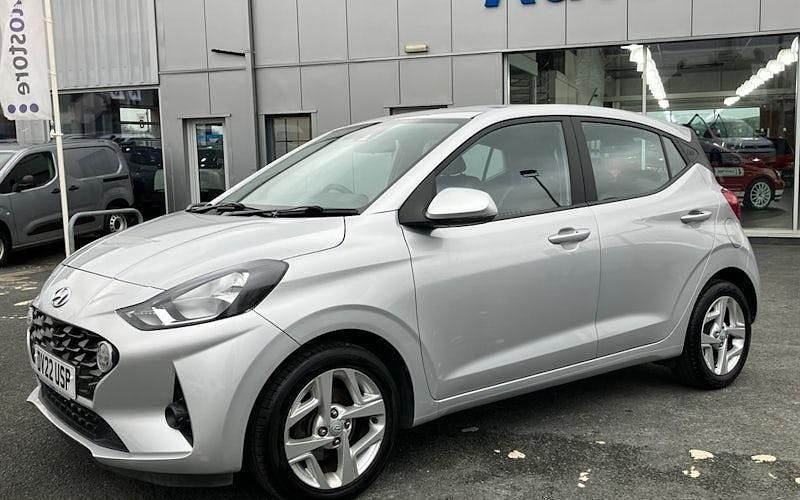 Used Hyundai i10 SE 67 HP (49 kW) 2022 Silver Hatchback