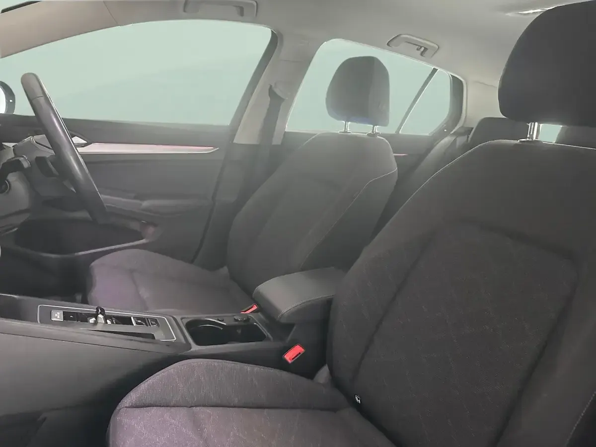 Used VW Golf VIII Life 150 HP (110 kW) 2023 Grey Hatchback