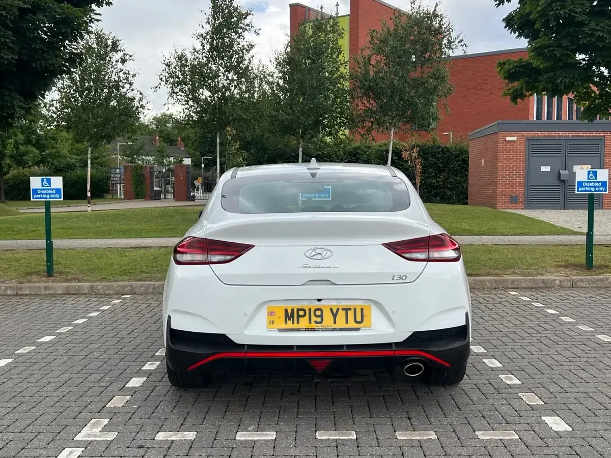 Used Hyundai i30 N Line 120 HP (88 kW) 2019 White Hatchback