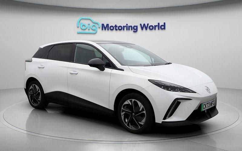 Used 2025 MG MG4 EV Trophy Hatchback | £16,000 (Good price) - Image 1/4