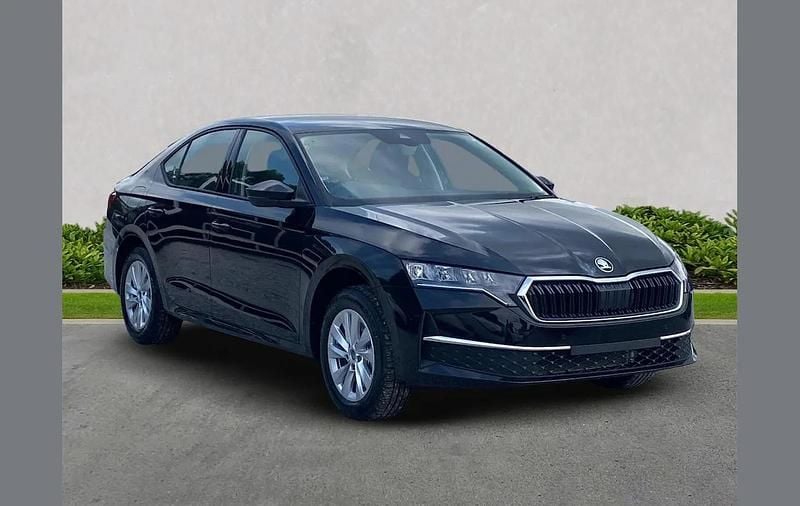 Other New 2025 Skoda Octavia SE Technology Hatchback | £26,619 (Expensive) - Image 1/4