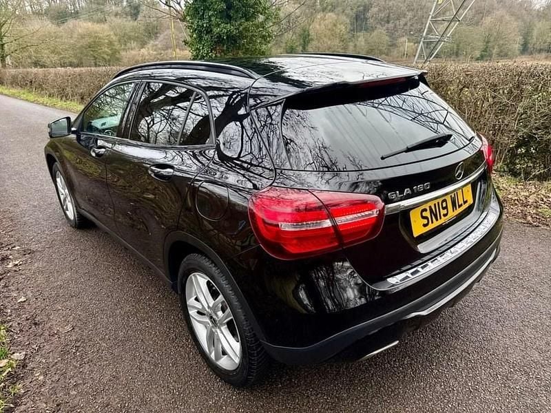 Used Mercedes GLA180 Urban 122 HP (89 kW) 2019 Black SUV