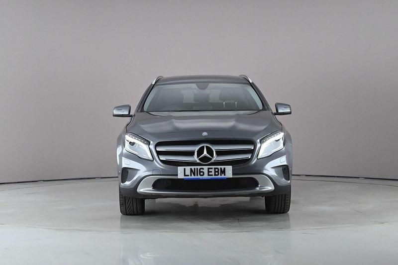 Used Mercedes GLA200 Premium 136 HP (100 kW) 2016 Grey SUV