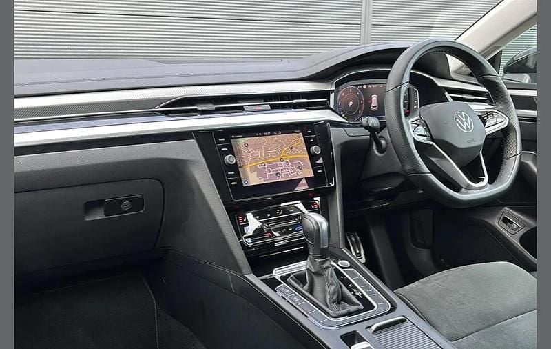 Used VW Arteon Elegance 147 HP (108 kW) 2022 Black Estate