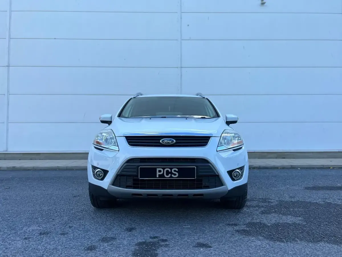 Used Ford Kuga Zetec 140 HP (102 kW) 2012 White SUV