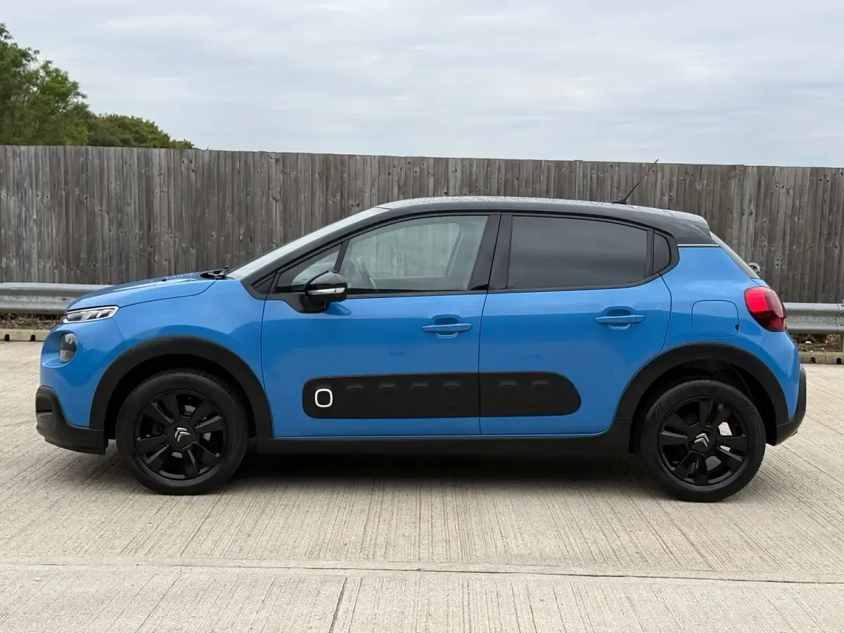 Used Citroën C3 Flair 81 HP (59 kW) 2020 Blue Hatchback