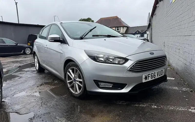 Used Ford Focus Zetec 120 HP (88 kW) 2016 Hatchback