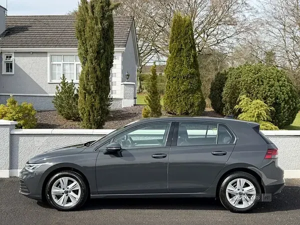 Used VW Golf VIII Life 130 HP (95 kW) 2024 Grey Hatchback