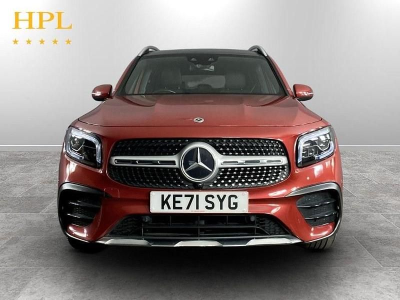 Second-hand Mercedes GLB200 AMG Line Premium Plus 163 CP (119 kW) 2022 Roșu SUV