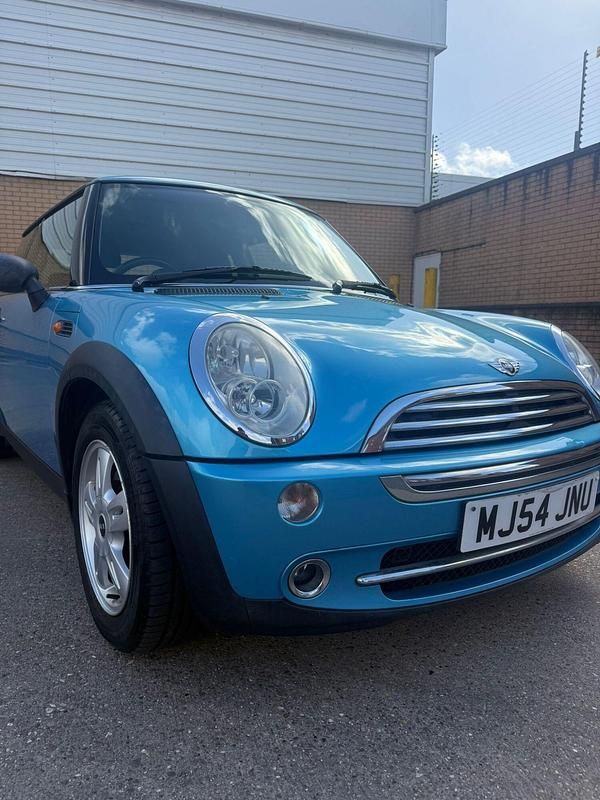 Blue Used 2004 Mini ONE Hatch Hatchback | £1,595 (Fair price) - Image 1/4