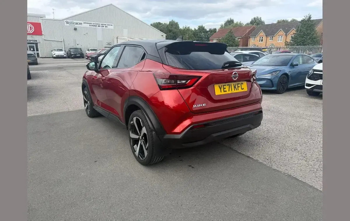 Used Nissan Juke Tekna 114 HP (83 kW) 2021 Red SUV