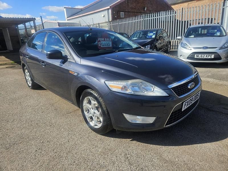 Usado Ford Mondeo Zetec 2010 Cinzento Citadino
