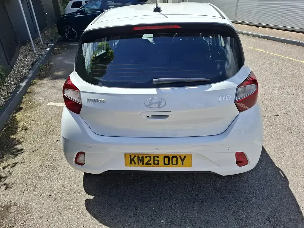 New Hyundai i10 Advanced 63 HP (46 kW) 2026 White Hatchback