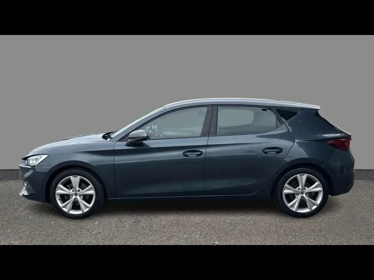 Begagnad Seat Leon FR 2021 Grå Halvkombi