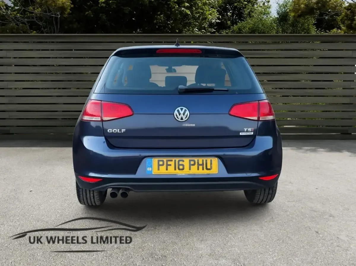 Begagnad VW Golf VII Edition 125 HK (91 kW) 2016 Blå Halvkombi