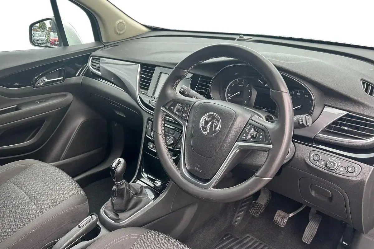 Used Vauxhall Mokka X Active 140 HP (102 kW) 2018 Silver SUV