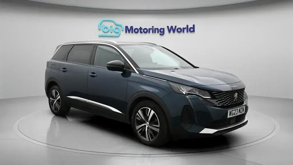 Used Peugeot 5008 Allure+ 131 HP (96 kW) 2023 SUV
