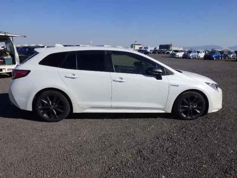 Used Toyota Corolla Hybrid 2026 White Estate