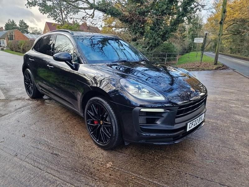 Black Used 2022 Porsche Macan SUV | £54,950 (Fair price) - Image 1/3
